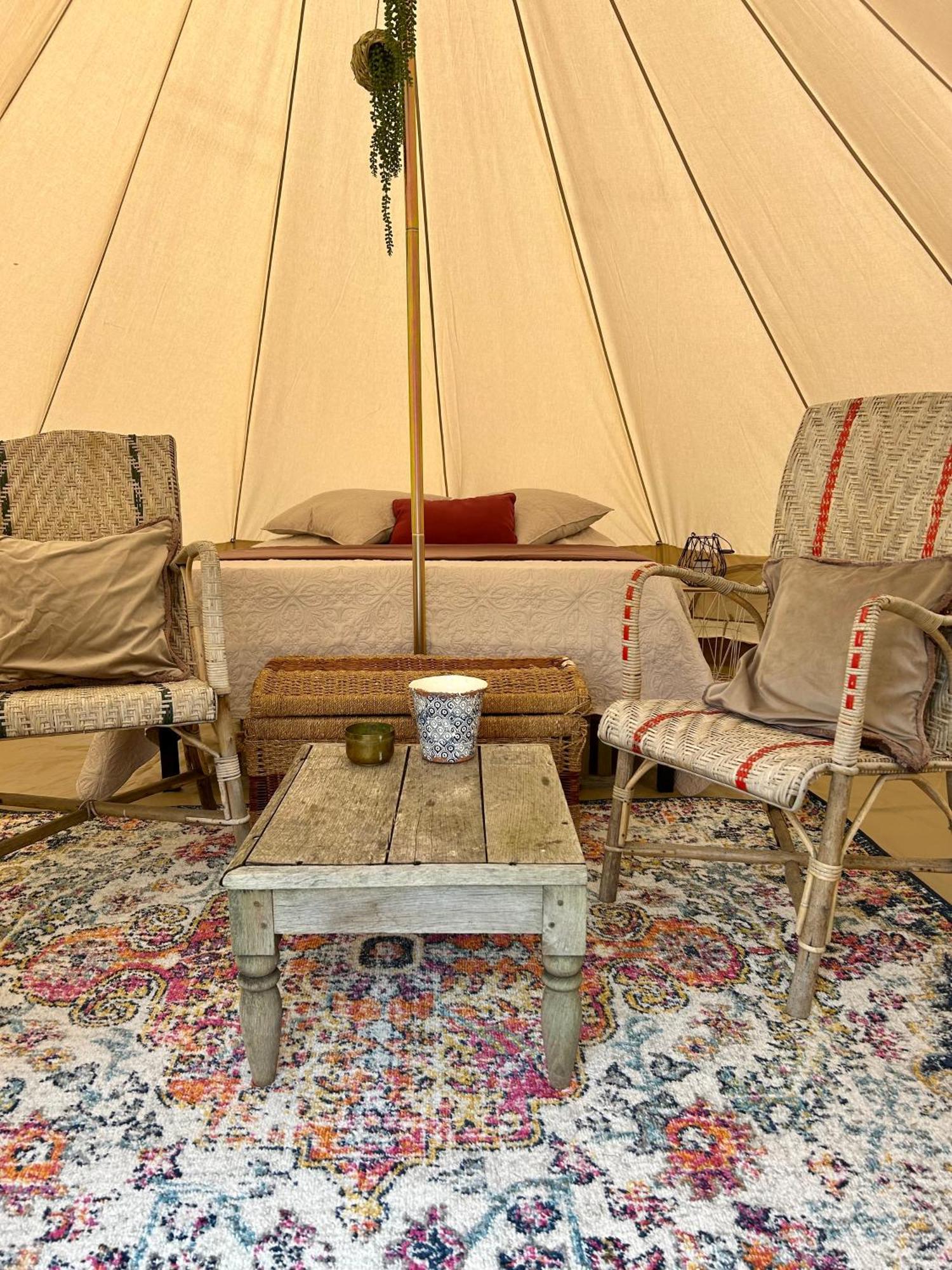 Chambre Au Jardin Tente De Charme Eguzon-Chantome Екстер'єр фото